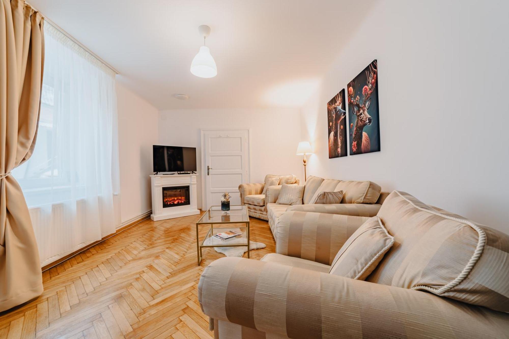 Anastasia Apartments With Parking Brašov Exteriér fotografie