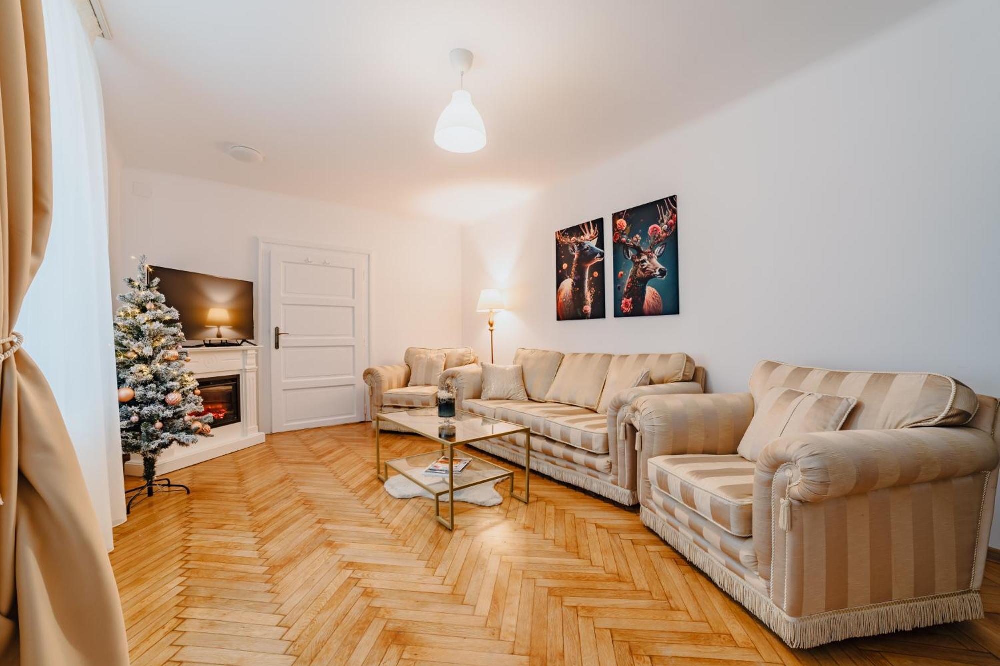Anastasia Apartments With Parking Brašov Exteriér fotografie